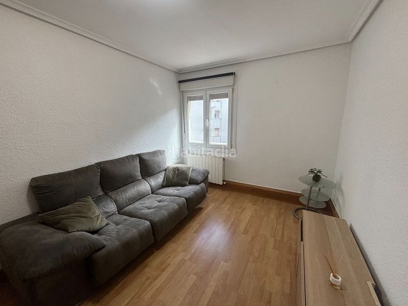 Foto 6baa1ae6-af00-4885-8208-d82f0cb1a26d. Etagenwohnung mit heizung in Eibar
