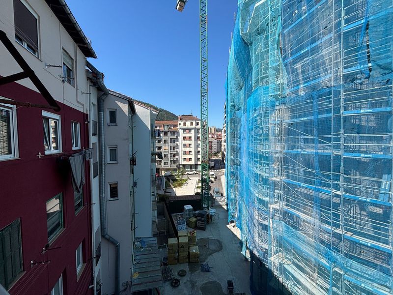 Foto 37565d80-0bde-4054-b0ce-6c54d496e6ee. Flat with heating in Eibar