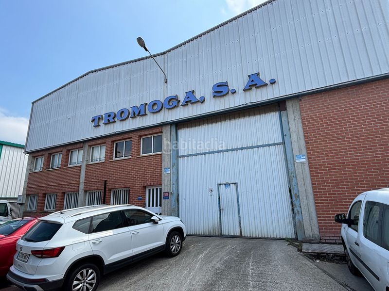 Foto 299f1685-28eb-46c1-8023-2bd5624ca5c6. Fabrikhalle in Mallabia