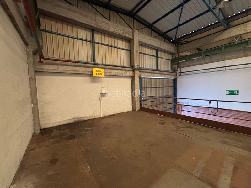 Foto 37606a88-c18e-47ac-9dd9-873f56dcaa65. Fabrikhalle in Mallabia