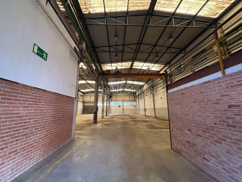 Foto a497a391-7c28-4ec0-b9e5-b393376dc513. Fabrikhalle in Mallabia