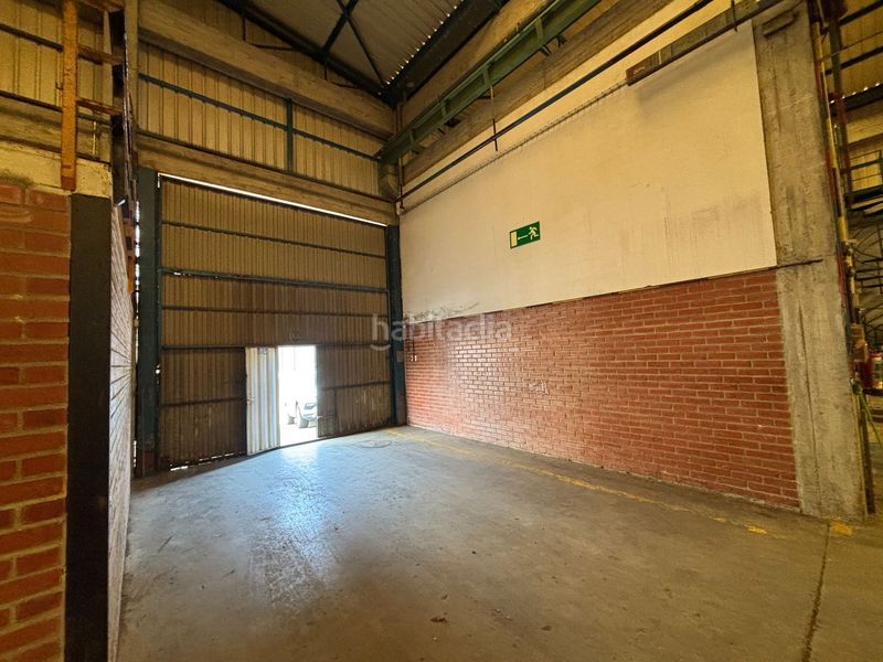 Foto ea124f7d-5676-4a05-bb3e-3b38831193f8. Fabrikhalle in Mallabia