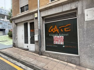 Business premise in Urtzaile kalea 8. Local con sótano preparado para academia de inglés