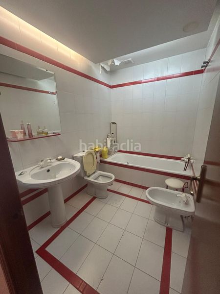 Foto f2d42d96-dac4-4166-81d0-12d8583cf987. Pis a Almendralejo