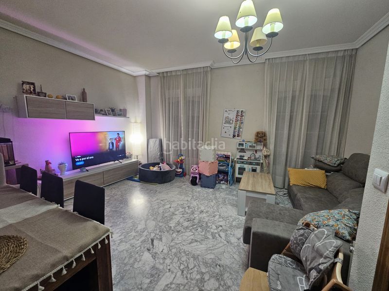 Foto 02a14386-99af-4404-9307-9685560d18d5. Pis a Almendralejo