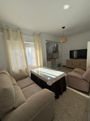 Rent Flat in Almendralejo. Amplio piso en plena calle principal – listo para entrar a vivir