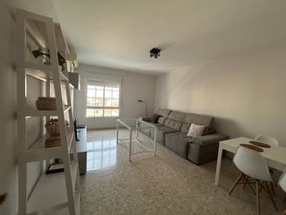 Rent Flat in Almendralejo. Amplio piso de 4 habitaciones en pleno centro – garaje y traster