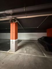Lloguer Aparcament cotxe en Calle arturo toscanini 7. Parking calle arturo toscanini 7 // 70�/mes (1 a�o por adelantad