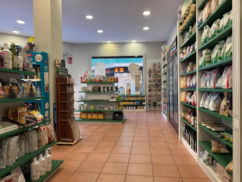 Foto 8e966ee3-dd23-4441-9dd2-040531caacf5. Traspaso local comercial oportunidad única en el corazón . en Castelldefels