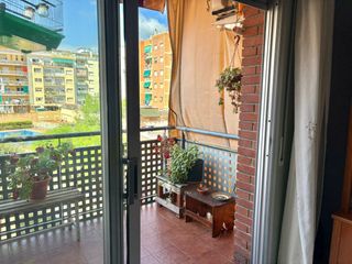 Appartamento  Narcis monturiol. Vivienda cerca de todos los servicios