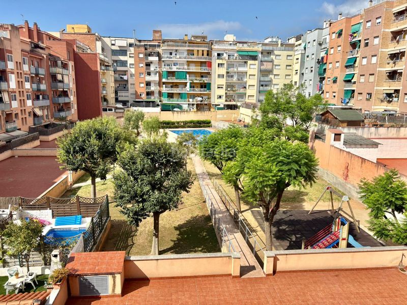 Foto f38ab0a1-9d2a-41e6-8de7-27b9a2fa4065. Pis amb calefacció piscina a Castell-Poble Vell Castelldefels