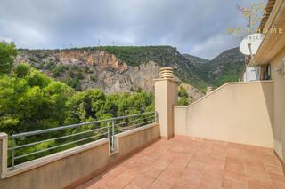 Maison  Cova fumada. Casa esquinera exclusiva con vistas al mar y montaña