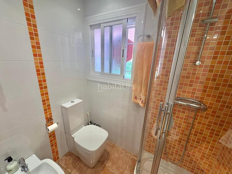 Foto 36209d8b-c4f8-480c-8efc-20a22df6a102. Casa amb calefacció aparcament piscina a Montmar Castelldefels