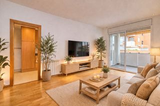 Pis  Esglesia. Tu hogar familiar en els canyars con piscina y parking