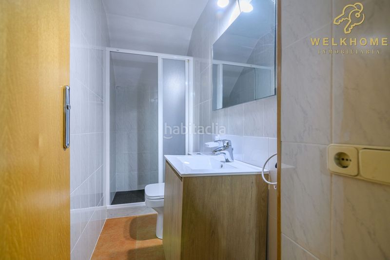 Foto d7c8caee-3d0e-423a-8e7c-4529dcd735a4. Casa amb calefacció aparcament a Centre-Estació Gavà