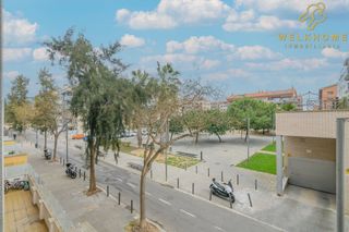 Flat  Esglesia. Tu hogar familiar en els canyars con piscina y parking