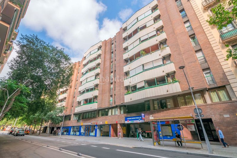 Foto c5c51ece-a7f1-4ef2-b2fd-6ca2383c1d7f. Àtic amb calefacció a Sant Antoni Barcelona