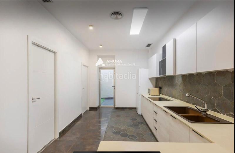 Foto ceef11be-ef3b-4f3e-a47c-8f2da854f185. Flat with heating in Benalúa Alicante