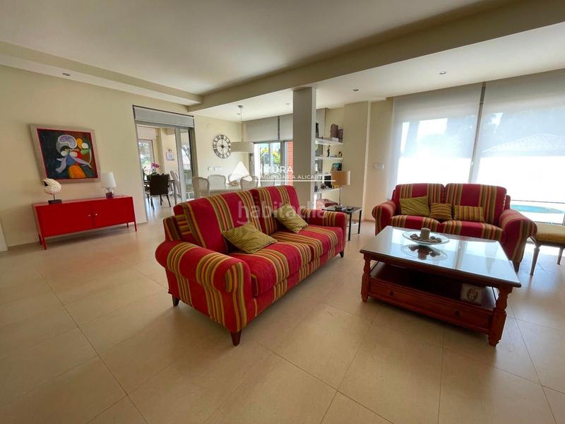 Foto 525f211d-5757-450a-94d8-3680c6caad3d. Maison avec chauffage parking piscine dans La Font-Mezquitas San Juan de Alicante