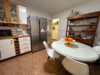 Piso en Centro. Piso vpo en mutxamel, 4 habitaciones, garaje y trastero.
