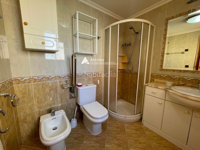 Foto 9e407d3b-8469-4410-9422-df70a9d2b663. Casa amb aparcament a Campello Playa Campello (el)