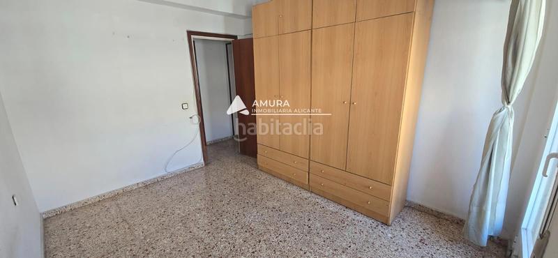Foto 718d937b-92ab-4a0d-b13e-b3dbc6c90466. Piso calle de castelar en Virgen del Remedio - Parque Lo Morant Alicante