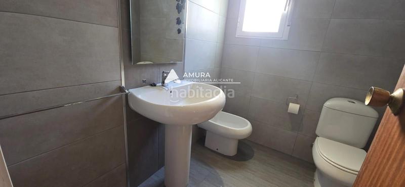 Foto 833efdbc-d2ad-4755-8119-177a27ecbd1b. Piso calle de castelar en Virgen del Remedio - Parque Lo Morant Alicante