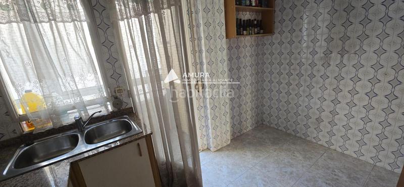 Foto 947bc496-c840-4b67-8f1e-4be4c926fb70. Piso calle de castelar en Virgen del Remedio - Parque Lo Morant Alicante