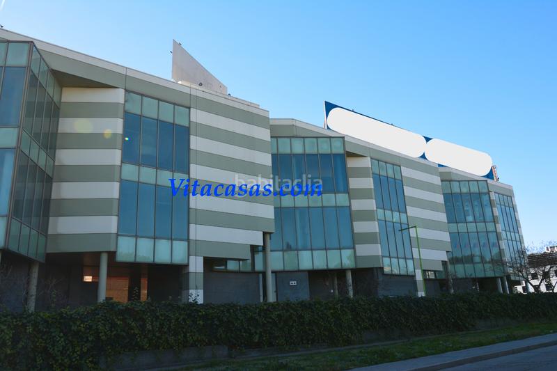 Foto 32b6106e-5849-4225-95f2-04d294fc531c. Bureau dans avenida de aragón 336 dans Rejas Madrid