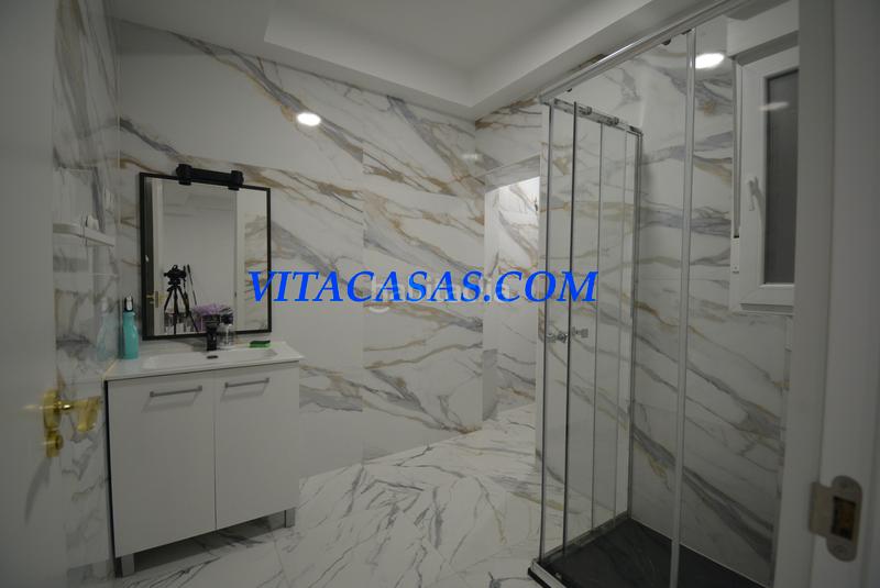 Foto 037be9c0-9155-43a3-9031-7a7a05a1ad07. Local commercial dans calle de santa ana 4 dans Embajadores-Lavapiés Madrid