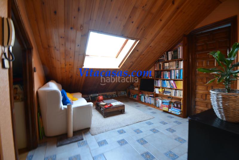 Foto 08d5f54d-0154-4bed-b732-148220d49550. Maison jumelée avec cheminée chauffage parking piscine dans San Martín de la Vega