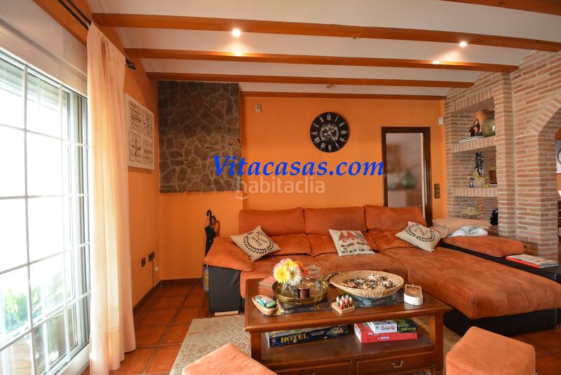 Foto 2680f183-bef4-4f3d-9621-4c98d06ffdc2. Maison jumelée avec cheminée chauffage parking piscine dans San Martín de la Vega