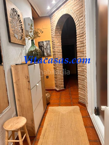 Foto 2a044712-d0e7-4c10-8b7c-ed0ba3f0f2cb. Maison jumelée avec cheminée chauffage parking piscine dans San Martín de la Vega