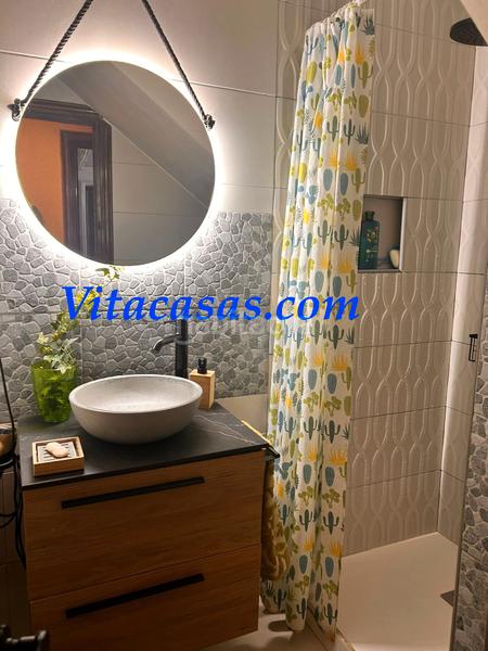 Foto 391db960-cd6f-48fb-bc7d-aee6a079e1e6. Maison jumelée avec cheminée chauffage parking piscine dans San Martín de la Vega