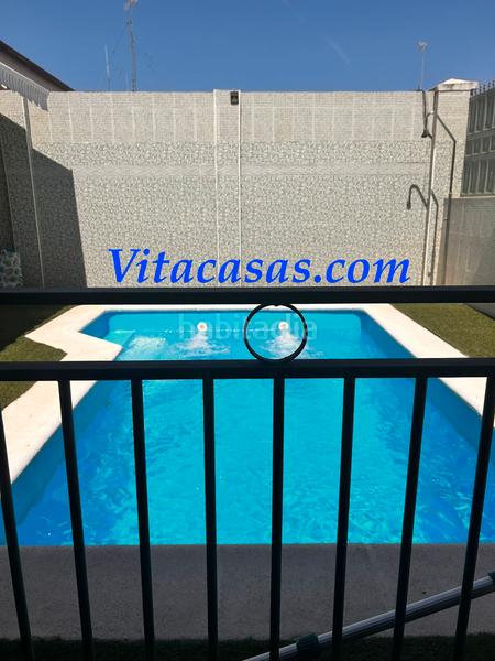 Foto 39e4b593-4210-435a-b017-d94786ca5336. Maison jumelée avec cheminée chauffage parking piscine dans San Martín de la Vega