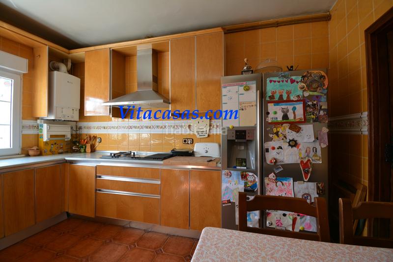 Foto d8ee6431-0ded-456b-a379-d918c9160a00. Maison jumelée avec cheminée chauffage parking piscine dans San Martín de la Vega