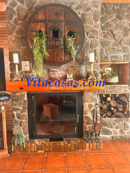 Foto f38d72ab-33d1-4e7b-9c58-3c005d4fb918. Maison jumelée avec cheminée chauffage parking piscine dans San Martín de la Vega