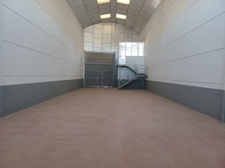 Nau industrial a Altos del Olivar-El Caracol. Venta nave en rentabilidad en valdemoro
