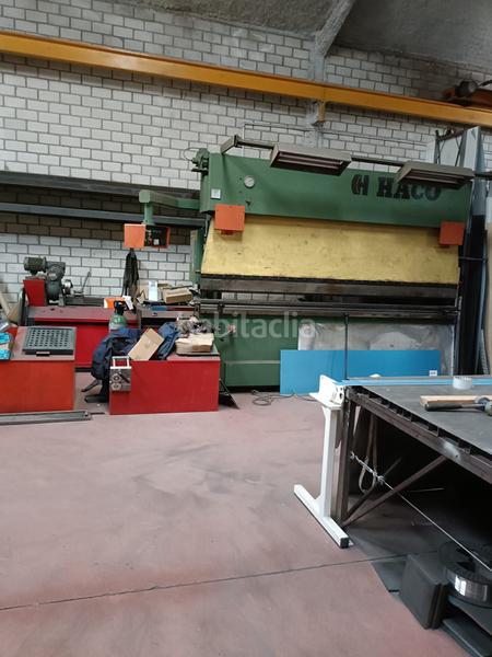 Foto 8f0a8adb-6671-4c88-85a4-55ebe6d23dc1. Nave industrial se vende nave cerrajería con licencia en Valdemoro