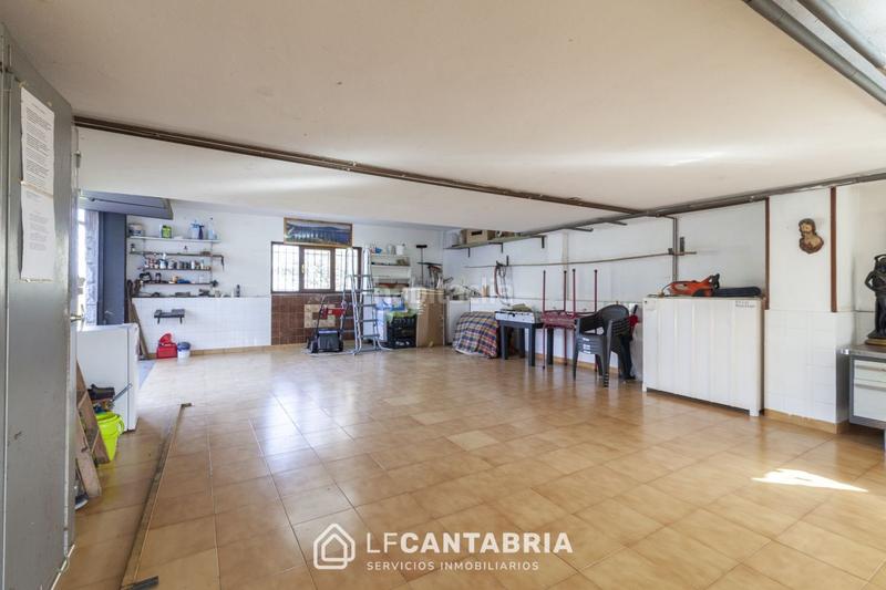 Foto 53ded044-f8f0-47b6-b0b6-942f0c954871. Xalet amb calefacció aparcament a Maoño - Azoños Santa Cruz de Bezana