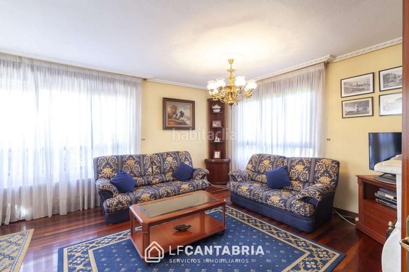 Foto 5960ad7e-466c-4873-aa4c-8d3c702e72a0. Xalet amb calefacció aparcament a Maoño - Azoños Santa Cruz de Bezana