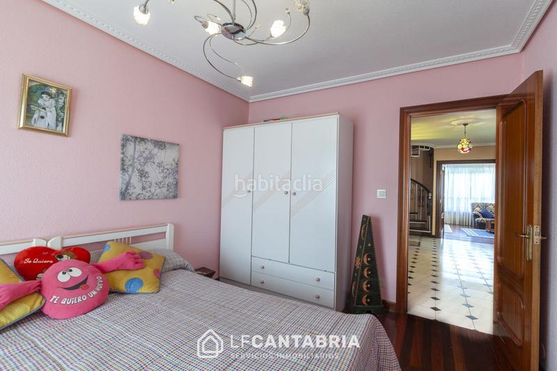 Foto 76e9153d-bb1c-4d2c-a391-ed81a7764878. Xalet amb calefacció aparcament a Maoño - Azoños Santa Cruz de Bezana