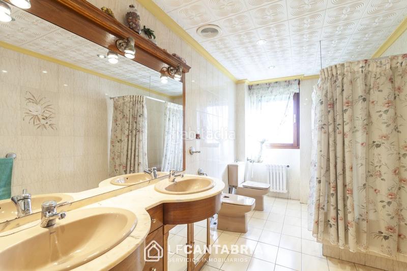 Foto ba3a1fd4-b71e-4bdc-9639-97d49e18d872. Xalet amb calefacció aparcament a Maoño - Azoños Santa Cruz de Bezana