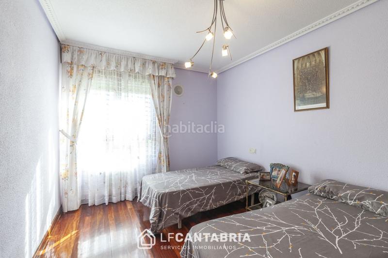 Foto d39d04dc-c12d-4307-af23-2d5bd7bda746. Xalet amb calefacció aparcament a Maoño - Azoños Santa Cruz de Bezana