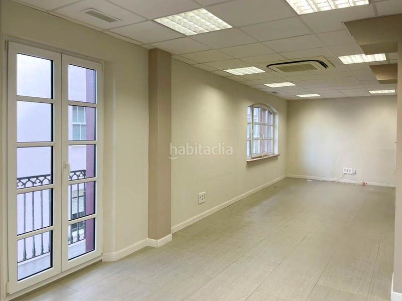 Foto b2e9b912-087e-4b56-b5e2-0e175a2e6030. Oficina a Centro - Ayuntamiento Santander