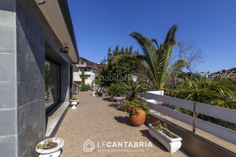 Foto 15e169f2-8d4d-4e13-b94f-48508056ee5f. Chalet casa encima del mar en isla en Arnuero