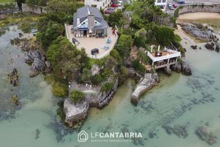 Chalet à Arnuero. Casa encima del mar en isla