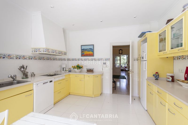 Foto 1abddc72-cb91-4853-90e5-fe1a35f077c8. Casa amb calefacció aparcament piscina a Marina de Cudeyo
