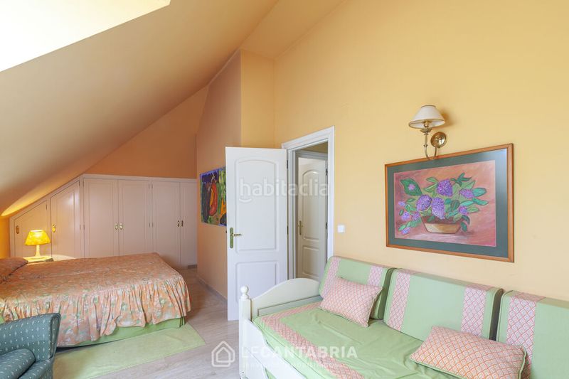 Foto 4e017de4-318d-460a-b47d-0bb7960162f5. Casa amb calefacció aparcament piscina a Marina de Cudeyo