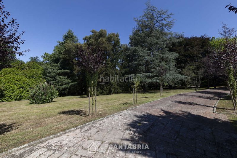 Foto 5ac6d633-7d9b-454c-aaf8-07a53037d2db. Casa amb calefacció aparcament piscina a Marina de Cudeyo